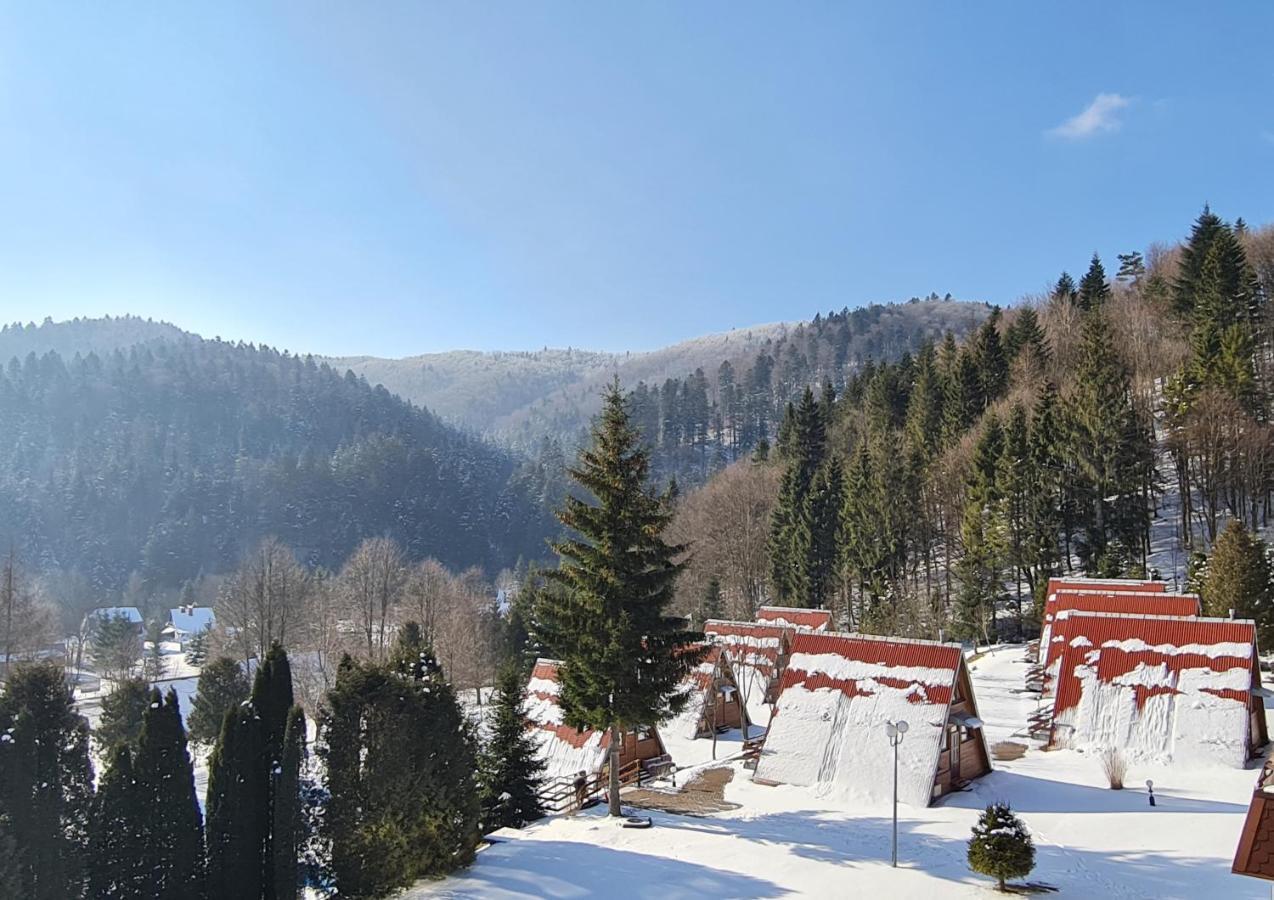 Perelka Bieszczady Domki チスナ エクステリア 写真
