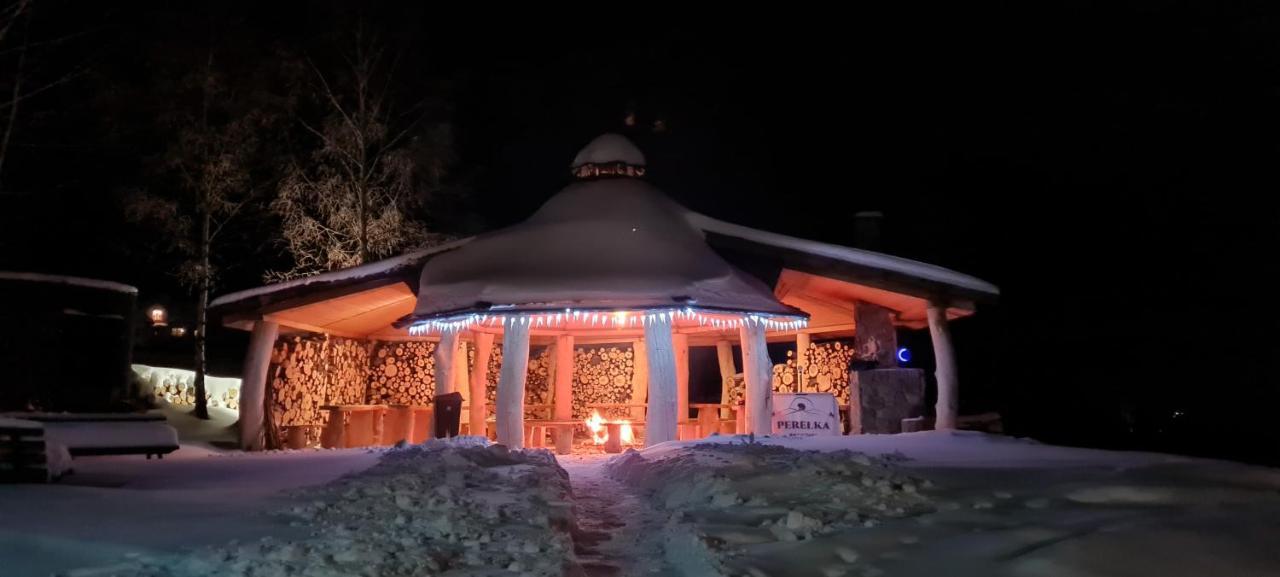 Perelka Bieszczady Domki チスナ エクステリア 写真